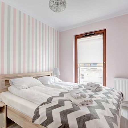 Dom & House - Apartments Nowa Motlawa Гданск Екстериор снимка