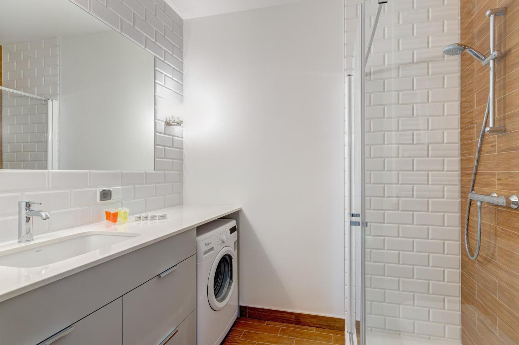 Dom & House - Apartments Nowa Motlawa Гданск Екстериор снимка