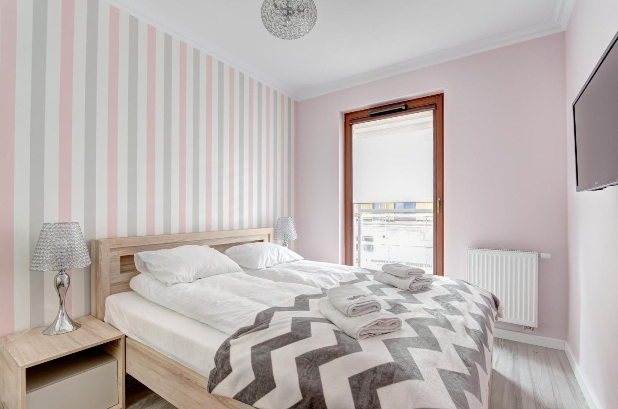 Dom & House - Apartments Nowa Motlawa Гданск Екстериор снимка